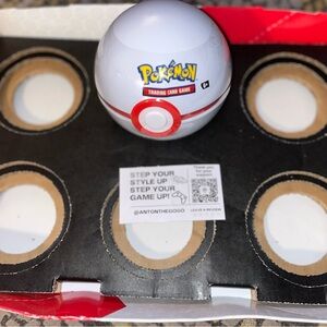 Poke ball tin H24 Premier pokeball 3 Pack Pokemon TCG